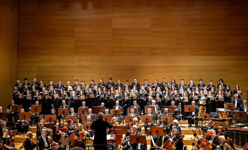 Filharmonia Podkarpacka Orkiestra i Chór IM UR dyr. Tomasz Bugaj