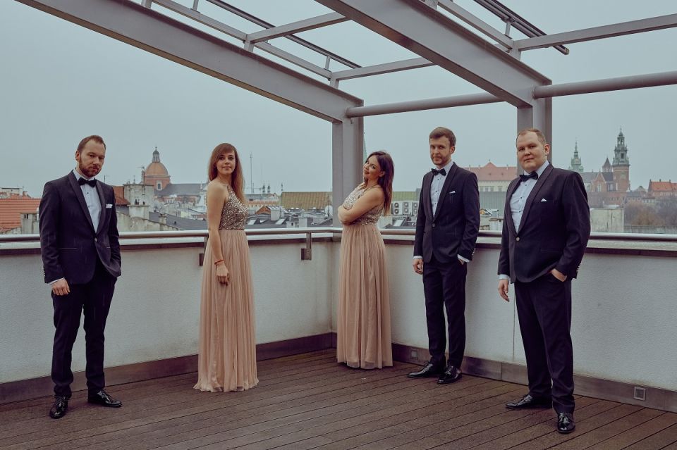 Cracow Golden Quintet w składzie:(od lewej) Konrad Gołda - waltornia, Natalia Jarząbek - flet, Małgorzata Wygoda - fagot, Damian Świst - obój, Tomasz Sowa - klarnet