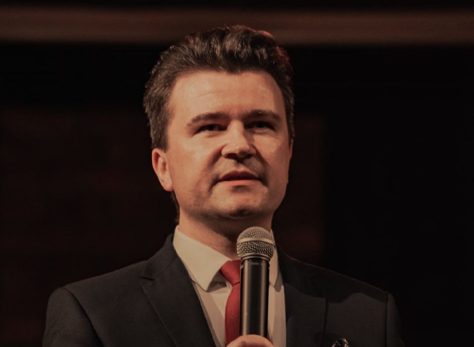 Łukasz Gaj - dyrektor Centrum Paderewskiego w Kąśnej Dolnej otwiera 40. Festiwal Tydzień Talentów