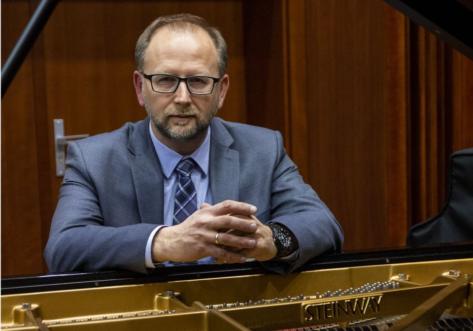 Janusz Ostrowski - dyrektor Międzynarodowego Forum Pianistycznego &quot;Bieszczady bez granic...&quot;