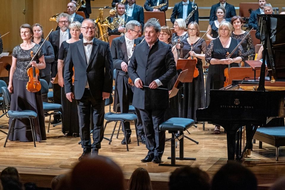 Artur Jaroń, Mirosław Jacek Błaszczyk i Orkiestra Symfoniczna Filharmonii Podkarpackiej