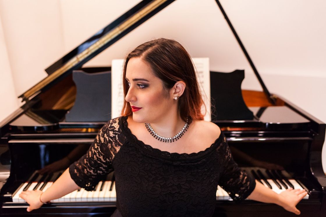 Leonora Armelini - fortepian