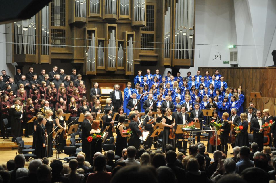 soliści, Chór &quot;Lubelska Lutnia&quot; i Orkiestra Filharmonii im. H. Wieniawskiego w Lublinie, Robert Grudzień - organy.