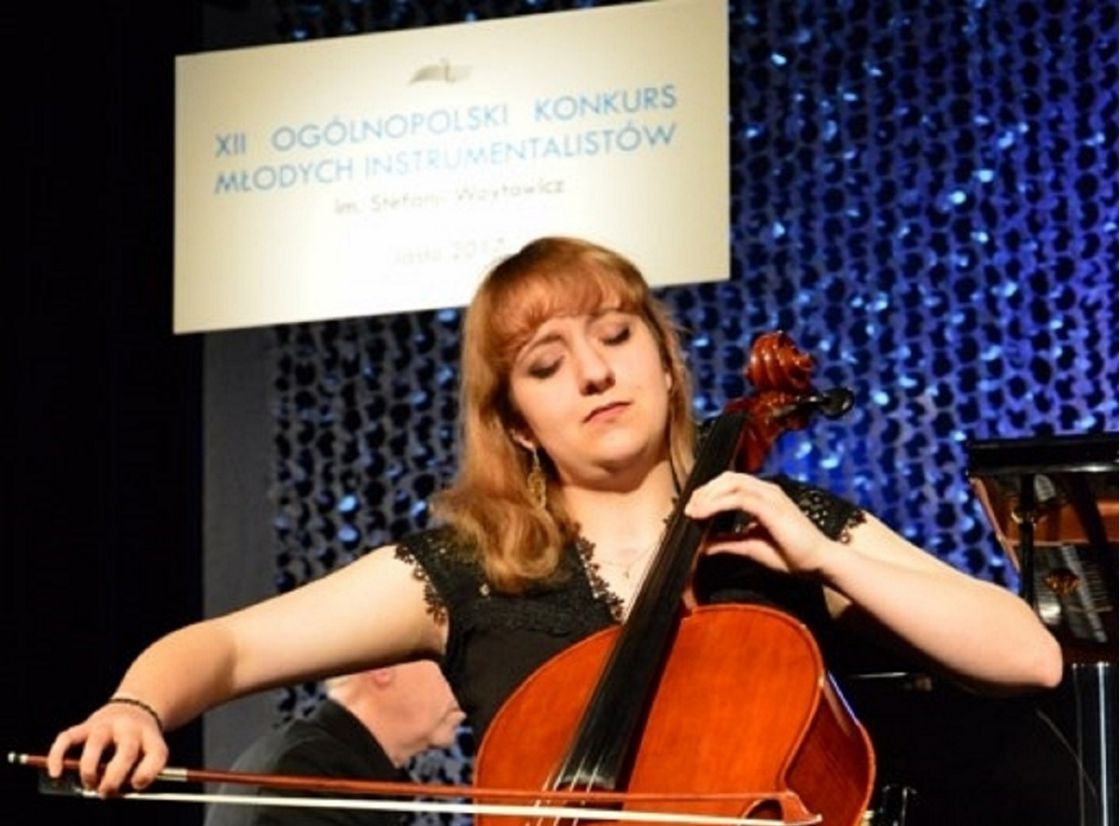 Anna Wąsik - wiolonczela, laureatka I nagrody w III kategorii w grupie instrumentów smyczkowych i szrpanych, oraz nagrody Grand Prix