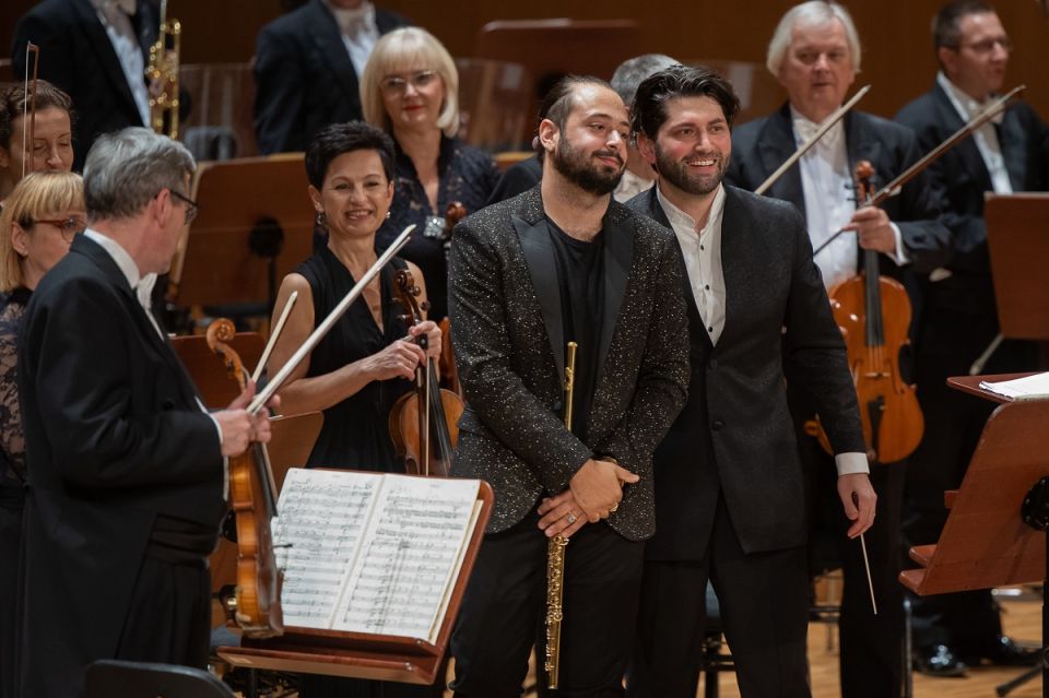 Stathis Karapanos-flet, Mirian Khukhunaishvili - dyrygent i Orkiestra Filharmonii Podkarpackiej 