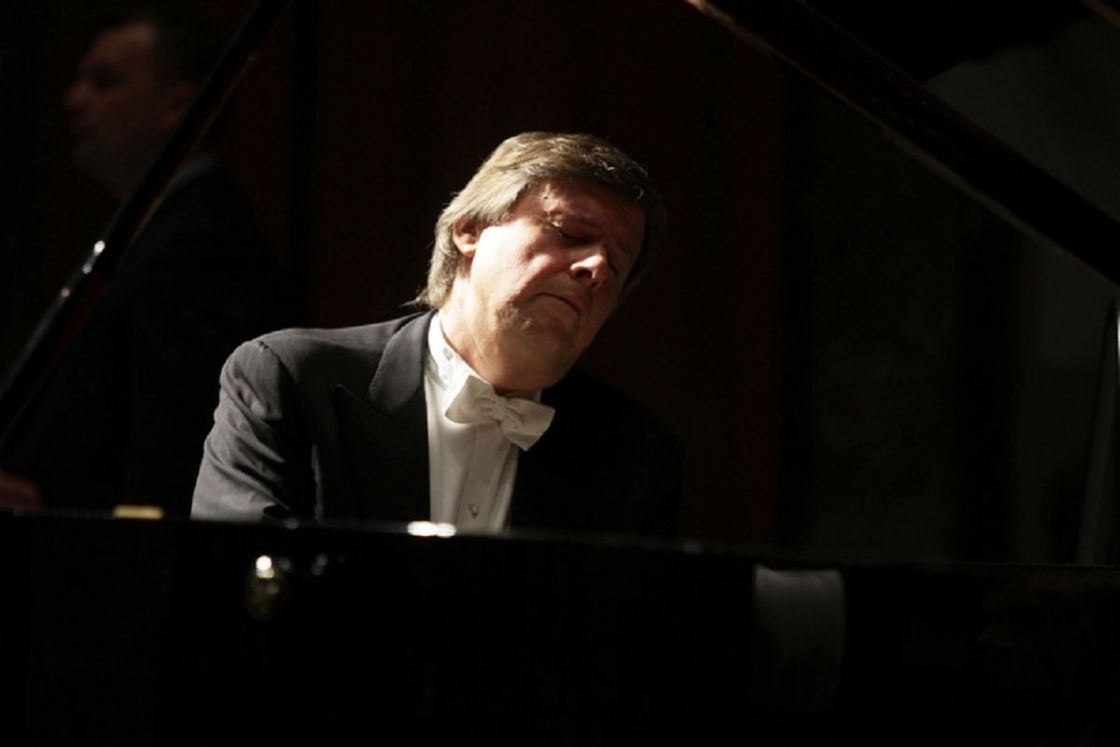 Krzysztof Jabłoński - fortepian