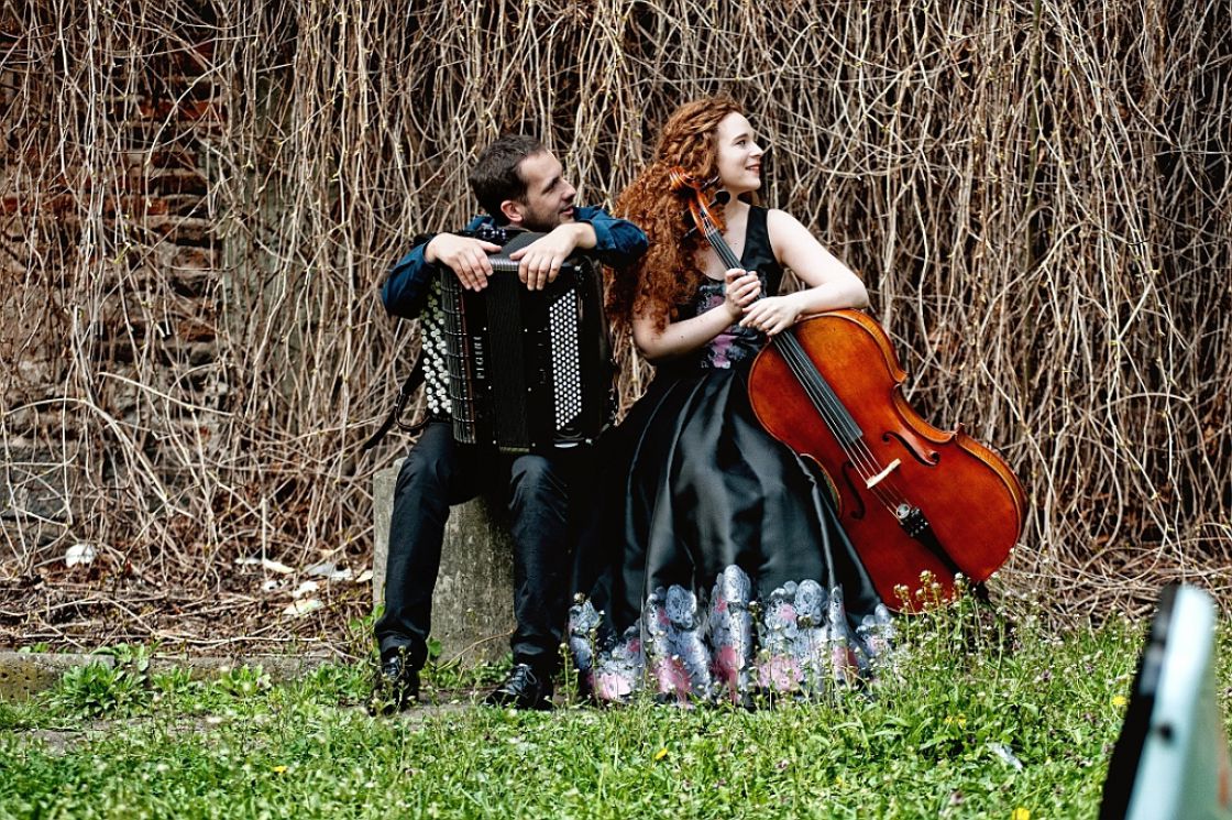 Duo Ardente - Aleksandra Lelek - wiolonczela, Maciej Zimka - akordeon