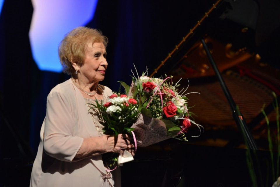 Maestra Lidia Grychtołówna po koncercie &quot;Tatiana Shebanova in memoriam&quot; w ramach XIV Międzynarodowego Forum Pianistycznego &quot;Bieszczady bez granic...&quot;