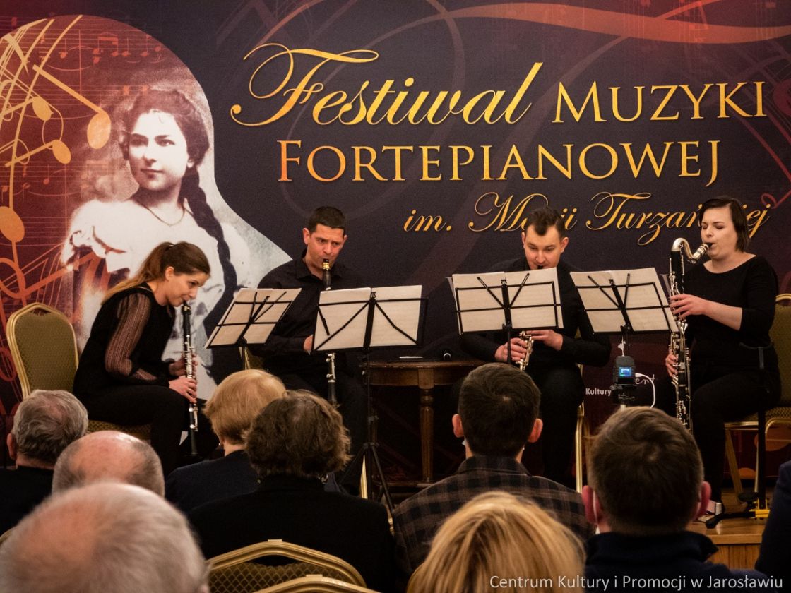 ClaroNegro Clarinet Quartet podczas koncertu w Sali Lustrzanej jarosławskiego Centrum Kultury i Promocji