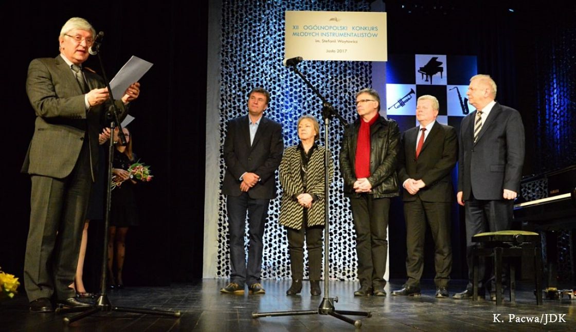 prof. A. Godek ogłasza wyniki Konkursu, dr hab. Paweł Zawadzki, prof. Elżbieta Gajewska, prof. Andrzej Bauer, prof.Igor Cecocho, prof. Wiesław Kwaśny