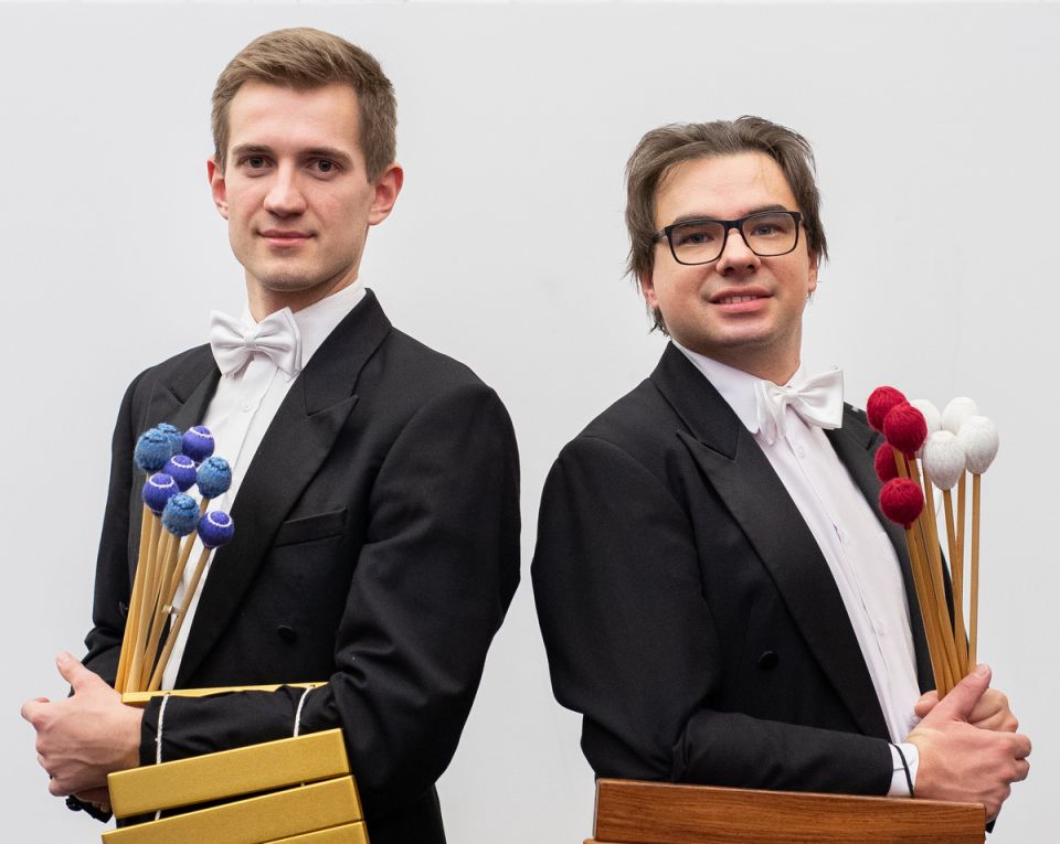 od lewej: Cezary Prajsner - wibrafon i Jacek Rzym - marimba