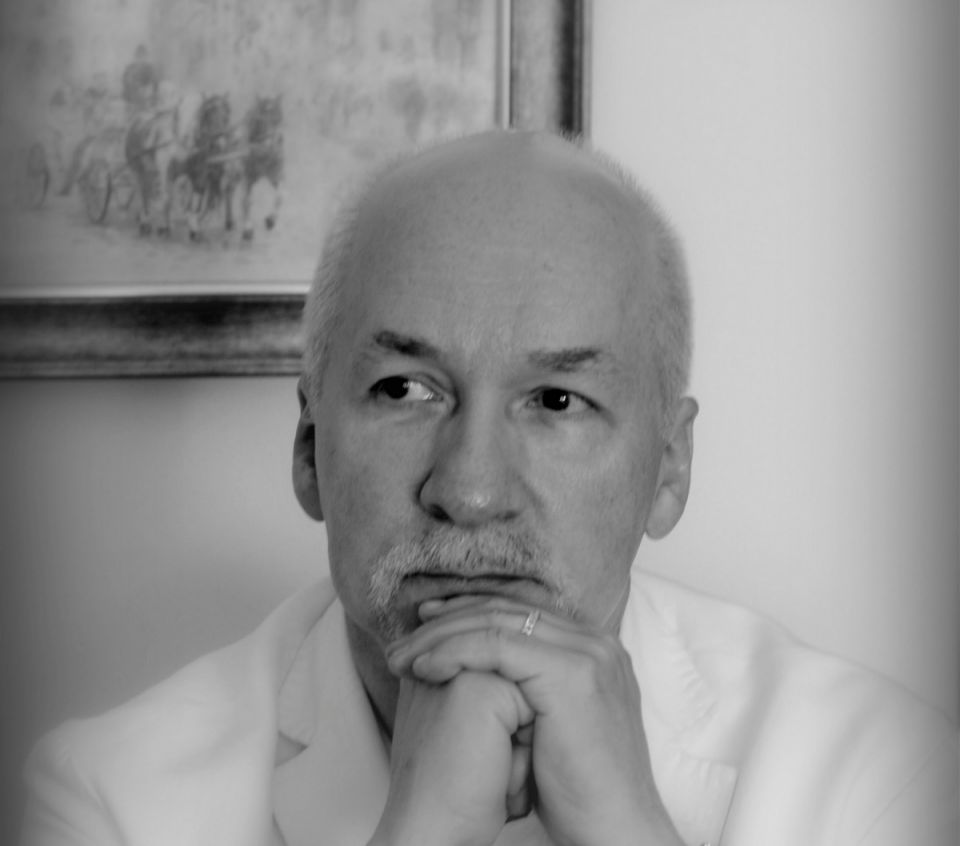 prof. Piotr Kusiewicz - tenor, pianista i pedagog śpiewu                                                                                    