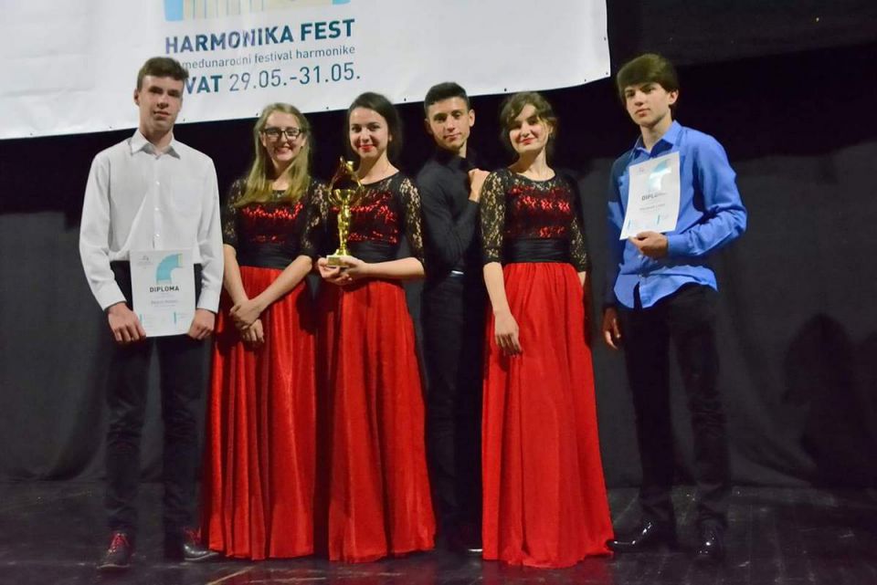 od lewej: Kacper Batycki, Katarzyna Baszak, Izabela Bajda, Krzysztof Polnik, Karolina Kocyła, Łukasz Pieniążek