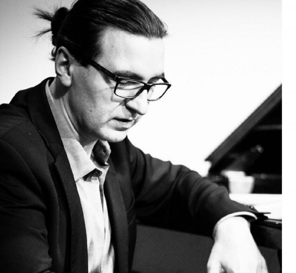 Krzysztof Dys - fortepian