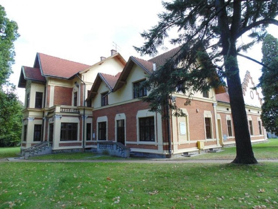 Budynek Państwowej Szkoły Muzycznej I stopnia im. Teodora Leszetyckiego w Łańcucie 
