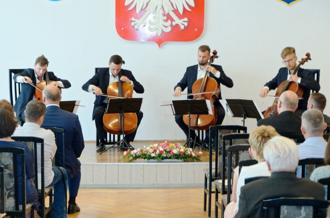 Polish Cello Quartet podczas koncertu z okazji Jubileuszu 50-lecia Państwowej Szkoły Muzycznej I stopnia im. Mieczysława Karłowicza w Przeworsku