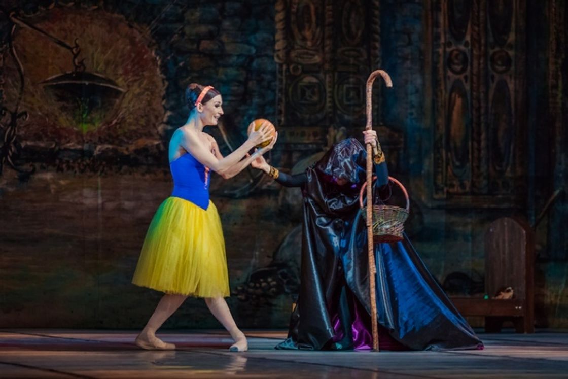 Królewna Śnieżka i ROYAL LVIV BALLET w Sanockim Domu Kultury